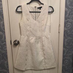 C. Luce white dress!